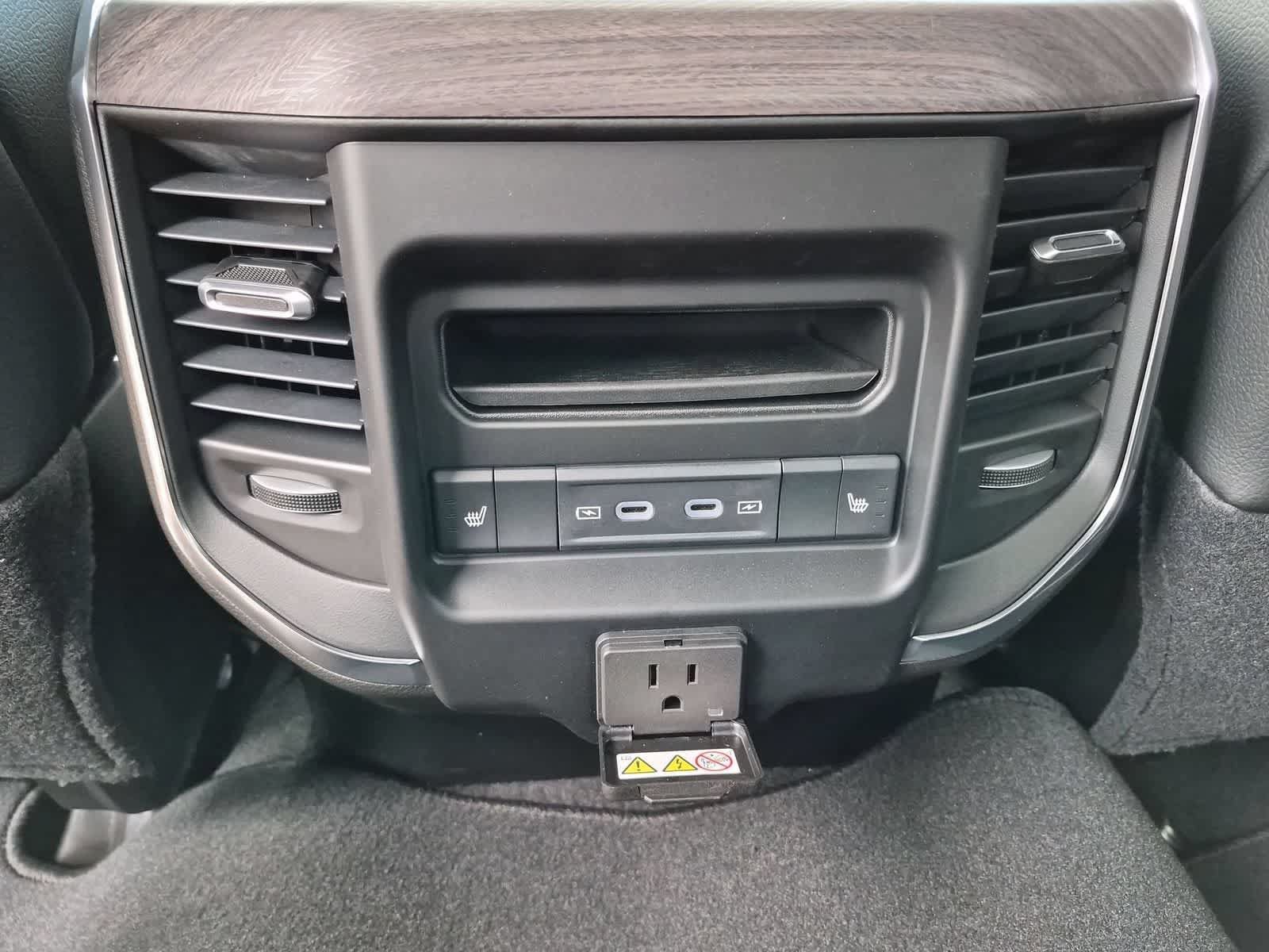 New 2026 RAM 2500 Laramie AWD/4WD image 38