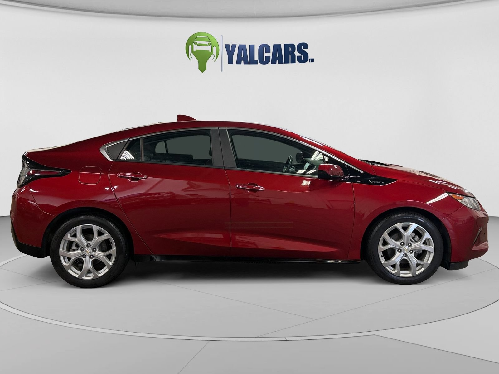 Used 2018 Chevrolet Volt Premier w/ Driver Confidence Package FWD image 6