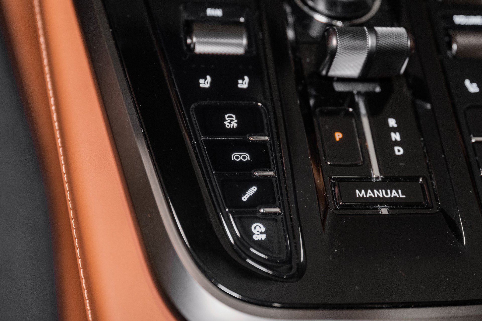 New 2026 Aston Martin DBX 707 AWD/4WD image 41