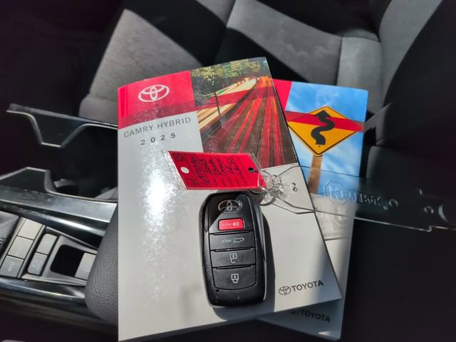 Used 2025 Toyota Camry LE FWD image 22