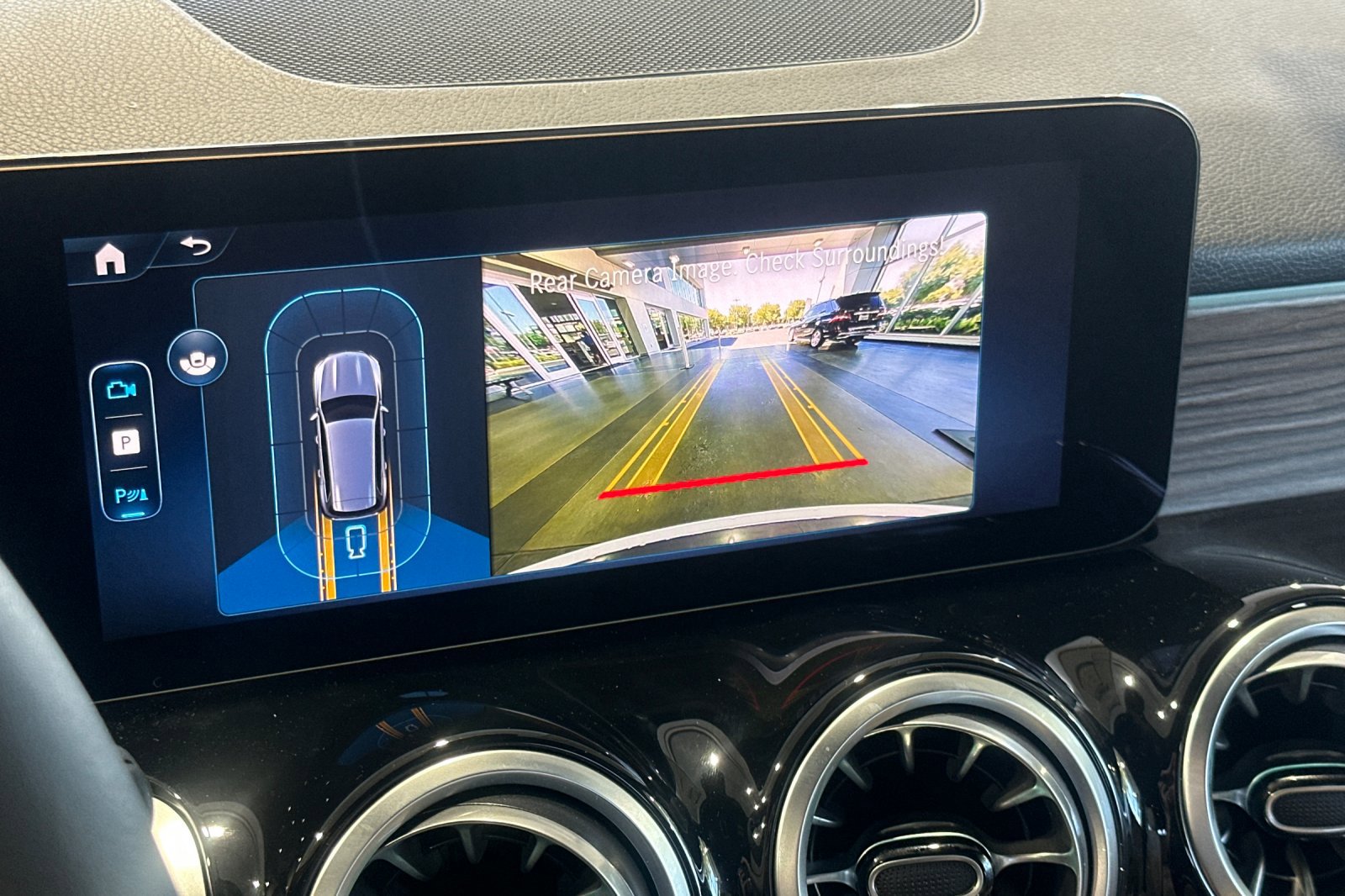 New 2025 Mercedes-Benz GLB 250 4MATIC image 19