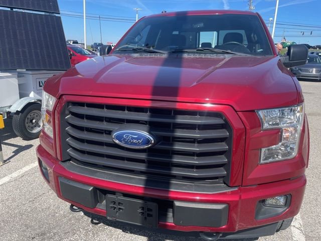 Used 2017 Ford F150 XLT w/ Equipment Group 302A Luxury image 2