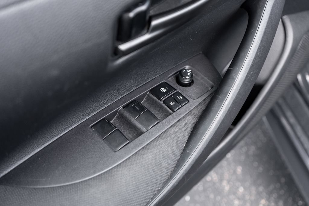 Used 2024 Toyota Corolla LE FWD image 17