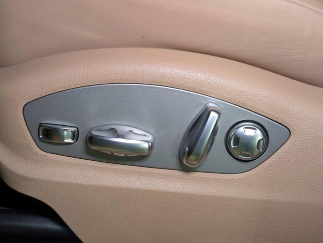 Certified 2025 Porsche Macan image 17