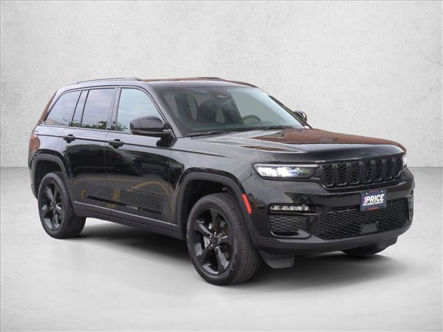 Used 2024 Jeep Grand Cherokee Limited w/ Black Appearance Package AWD/4WD image 3