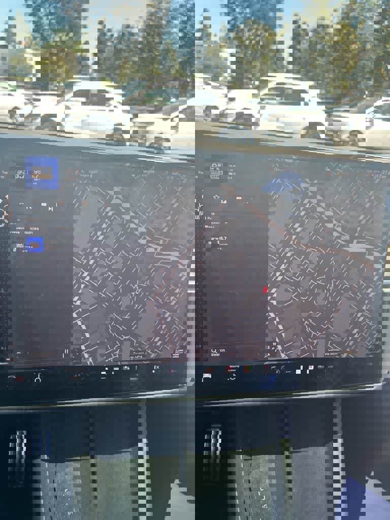 Used 2023 Tesla Model X image 12