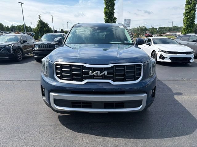 Certified 2024 Kia Telluride S w/ S Sunroof Package AWD/4WD image 2