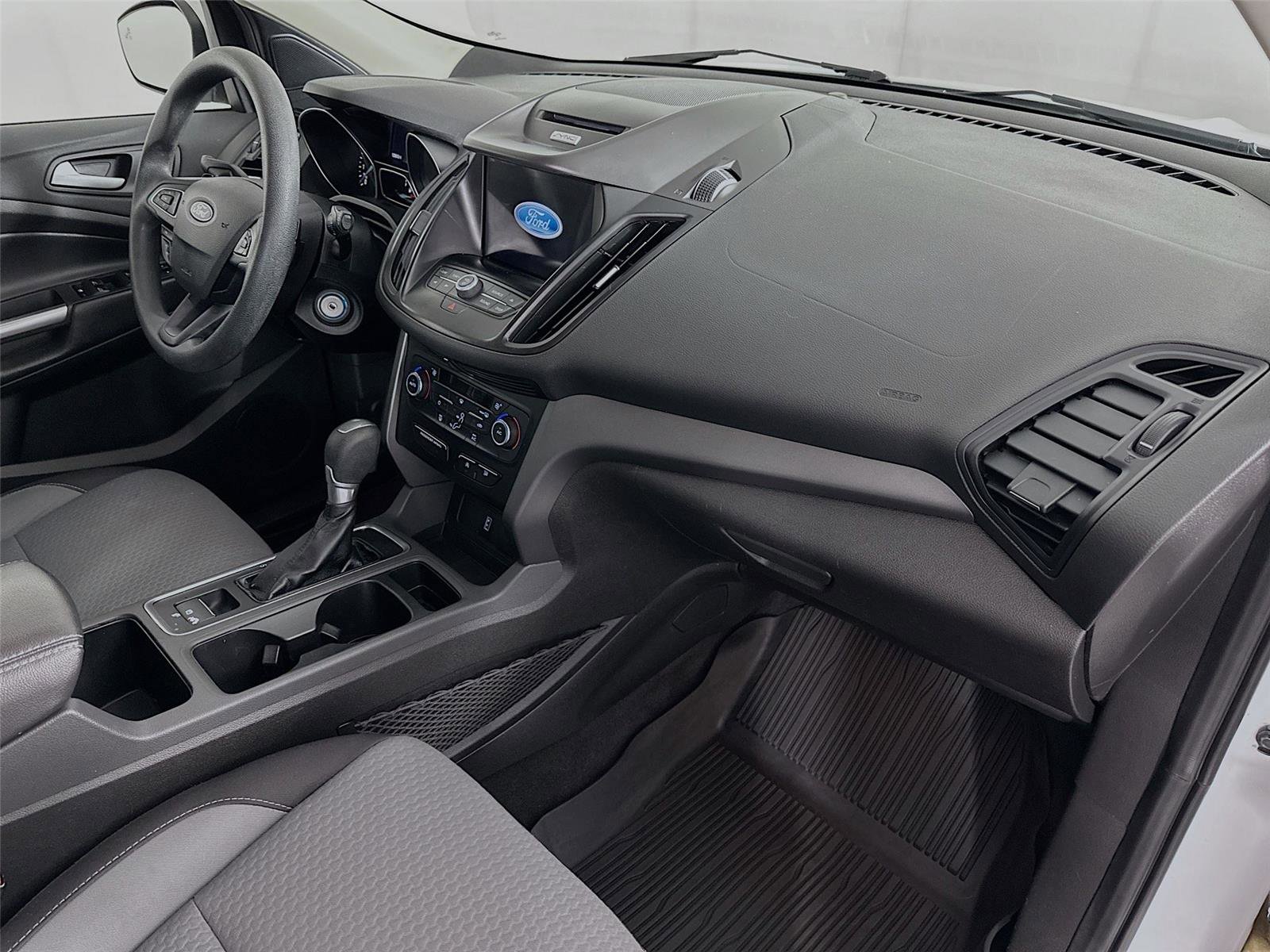 Used 2017 Ford Escape SE w/ Equipment Group 201A image 27