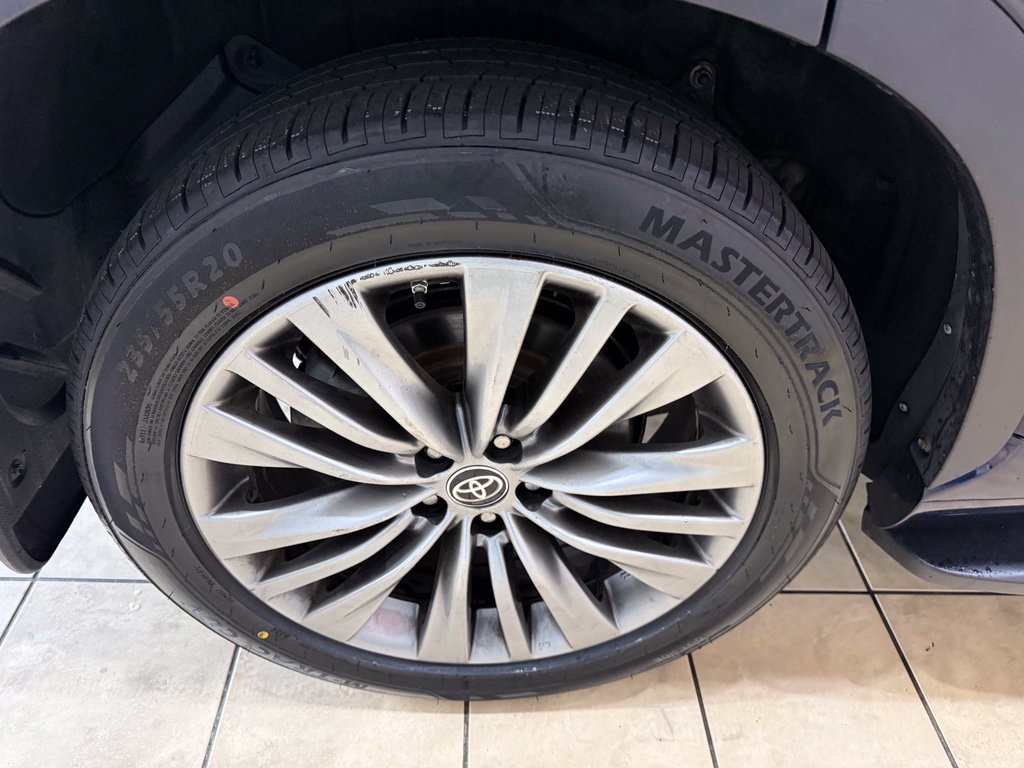 Used 2020 Toyota Highlander Platinum AWD/4WD image 59