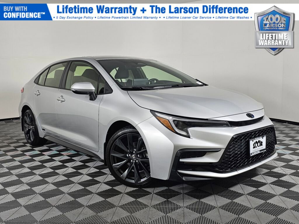 Used 2025 Toyota Corolla SE w/ SE Premium Package image 1