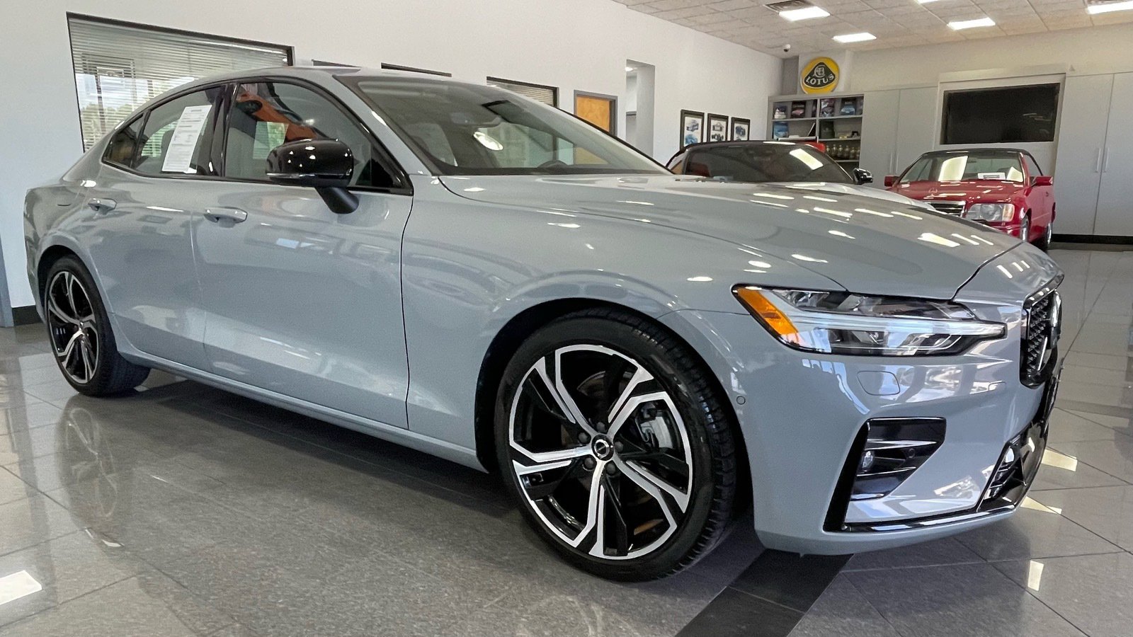 Used 2024 Volvo S60 B5 Plus w/ Climate Package AWD/4WD image 7