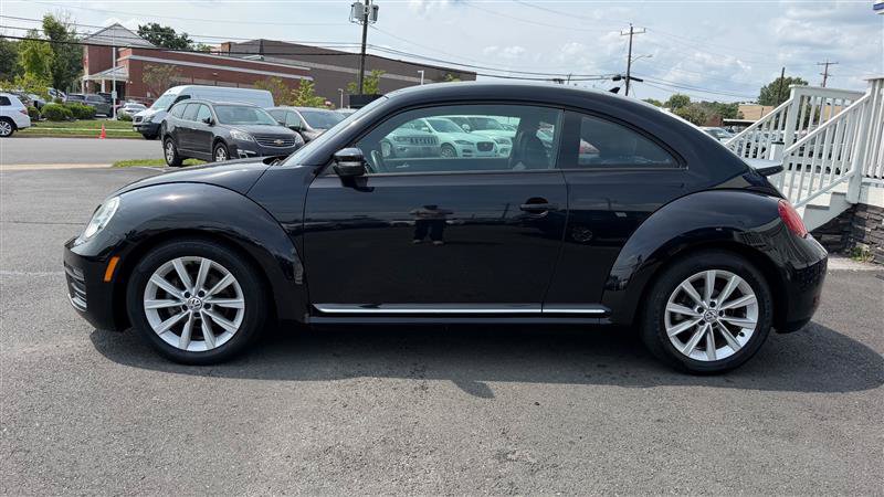 Used 2018 Volkswagen Beetle 2.0T FWD image 3
