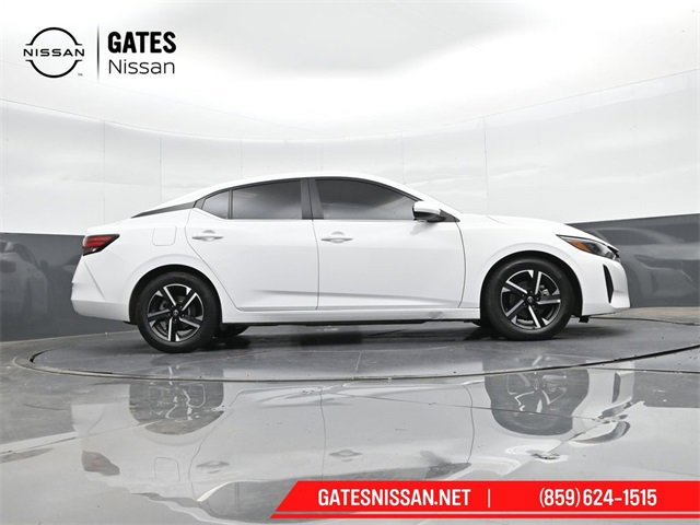 Used 2025 Nissan Sentra SV image 31