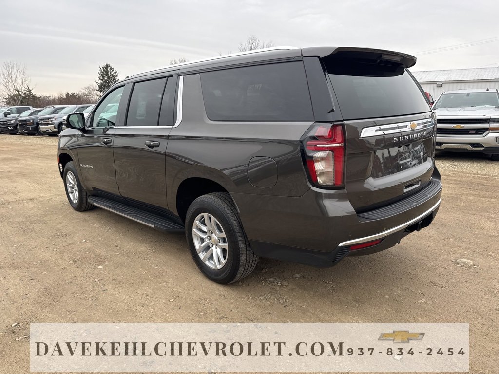 Certified 2021 Chevrolet Suburban LT w/ Luxury Package image 3