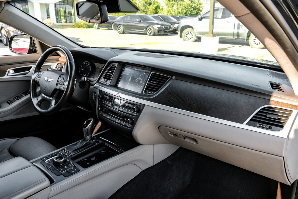 Used 2015 Hyundai Genesis 5.0 w/ Option Group 05 RWD image 8