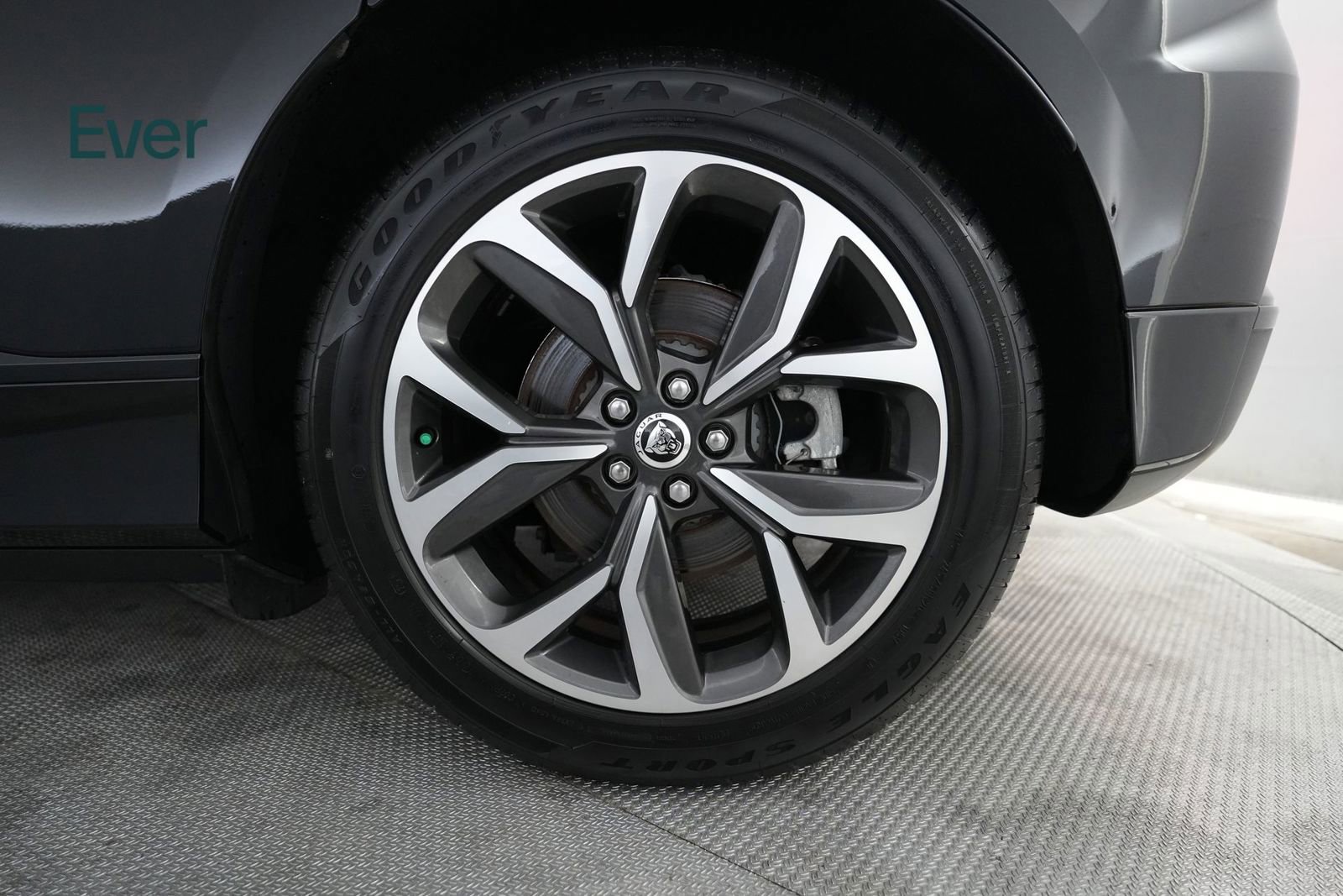 Used 2024 Jaguar I-PACE R-Dynamic HSE AWD/4WD image 9