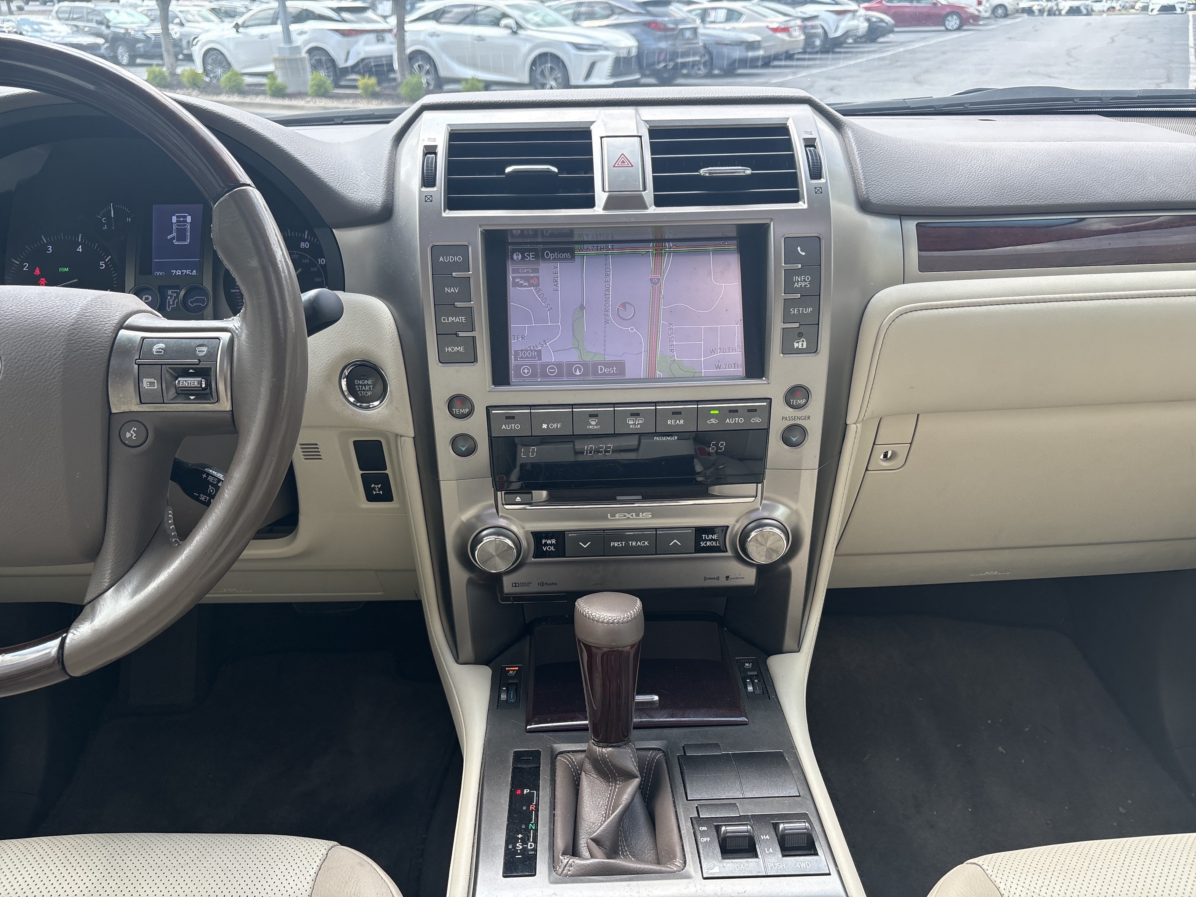 Used 2015 Lexus GX 460 w/ Premium Package AWD/4WD image 30