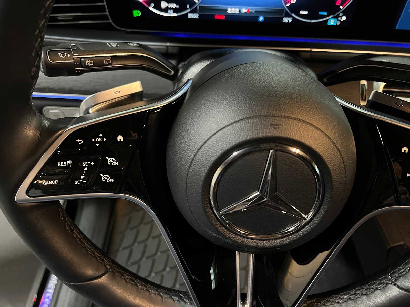 Used 2025 Mercedes-Benz GLE 350 4MATIC image 28