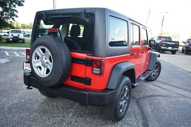 Used 2018 Jeep Wrangler Unlimited Sport w/ Connectivity Group AWD/4WD image 8