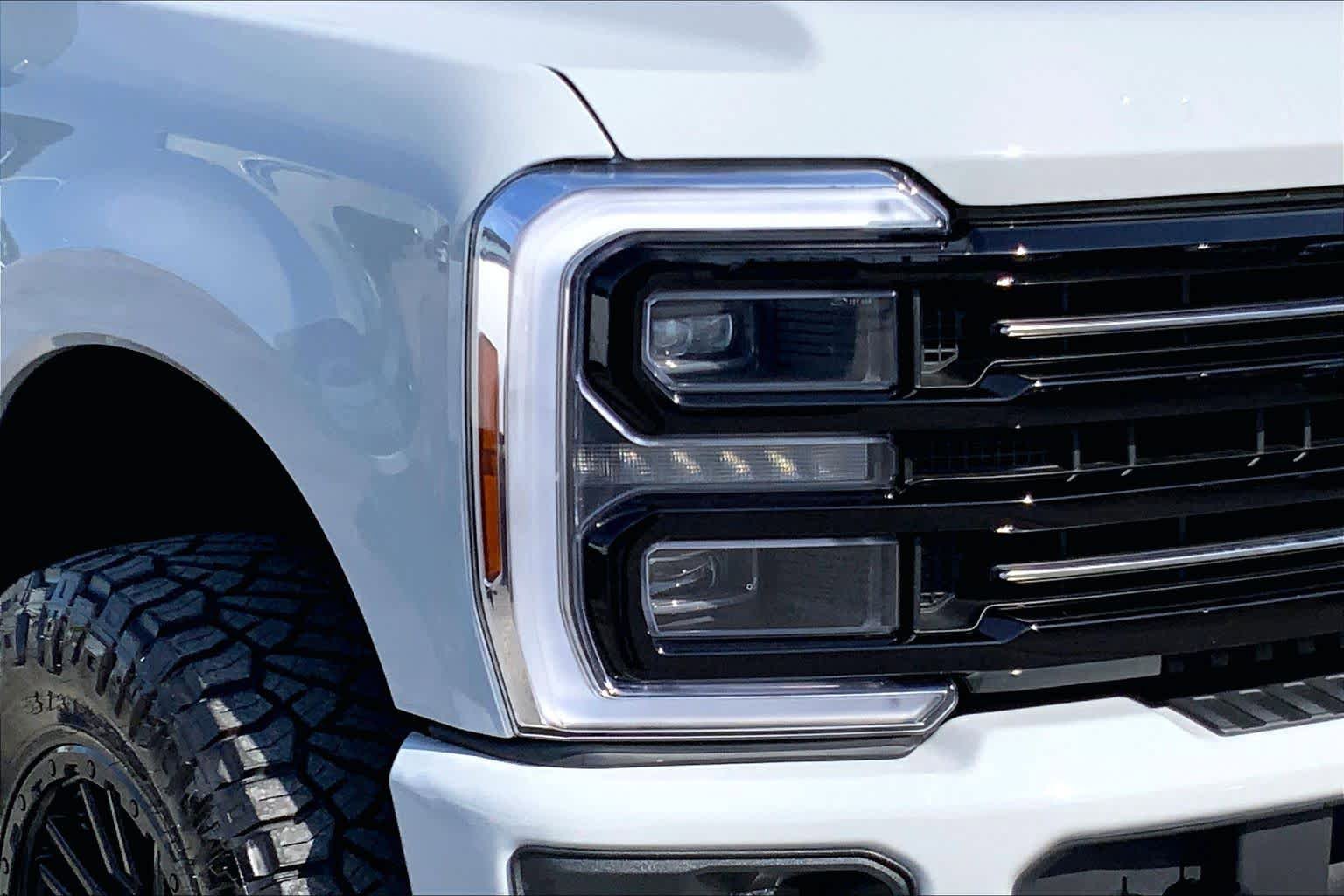 Used 2026 Ford F250 Platinum AWD/4WD image 25