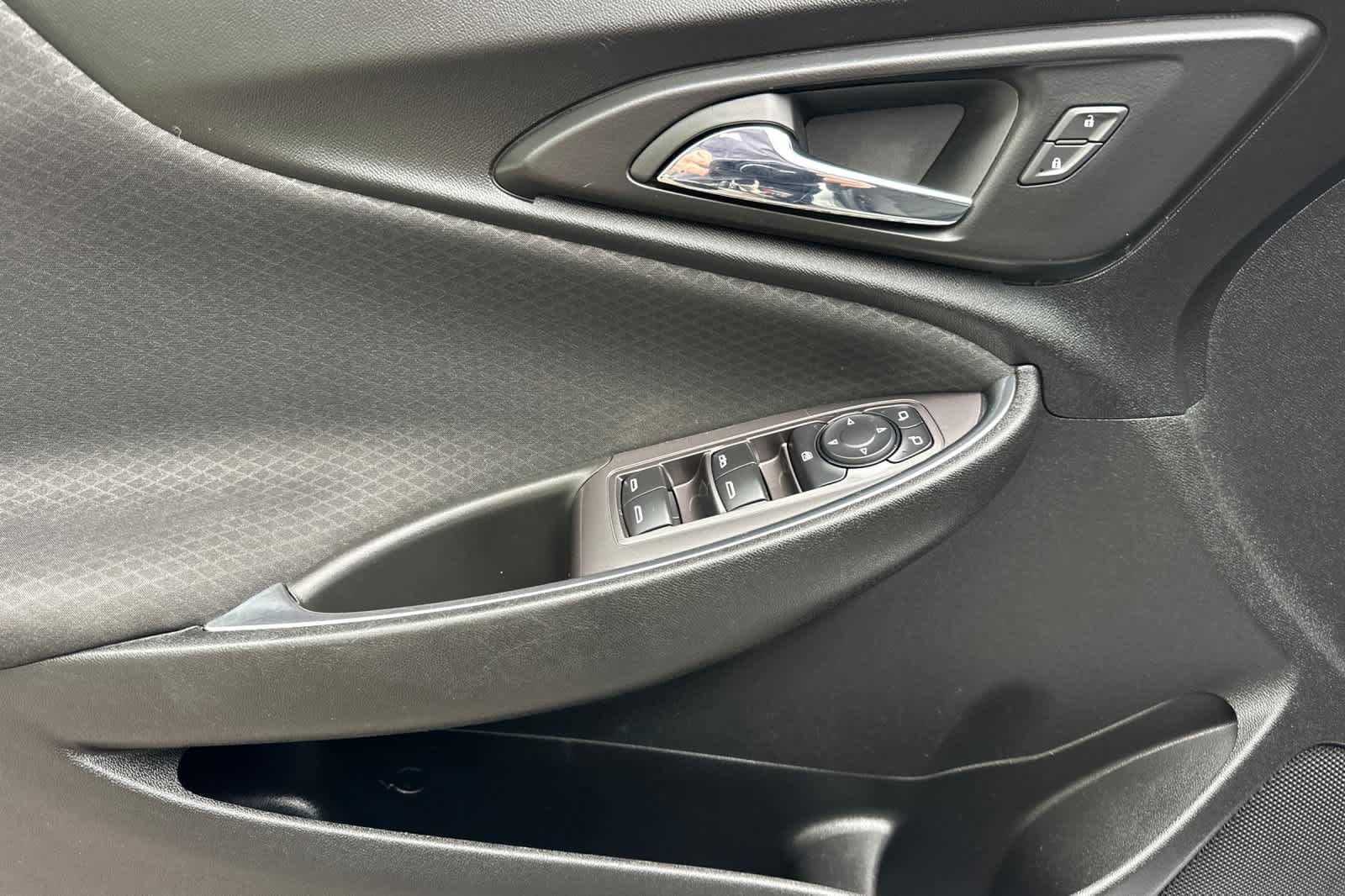 Used 2019 Chevrolet Malibu LT FWD image 12