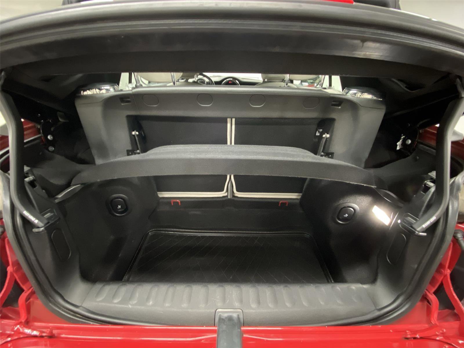 Used 2019 MINI Cooper S image 28