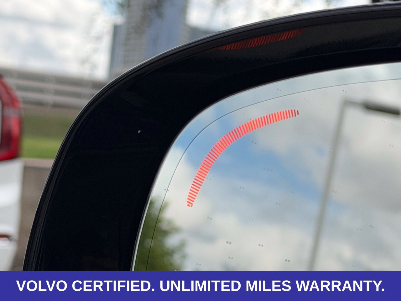 Certified 2025 Volvo XC60 T8 Plus w/ Protection Package Premier AWD/4WD image 15