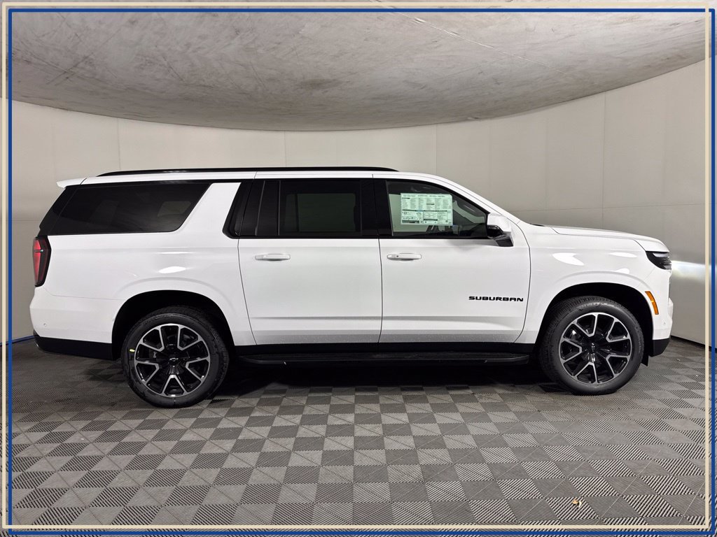 New 2026 Chevrolet Suburban RST w/ RST Capability Package AWD/4WD image 5
