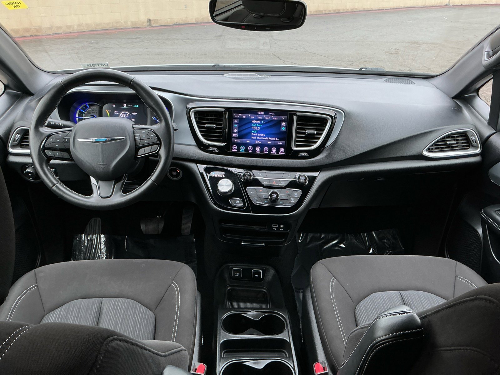 Used 2020 Chrysler Pacifica Touring w/ S Appearance Package image 18