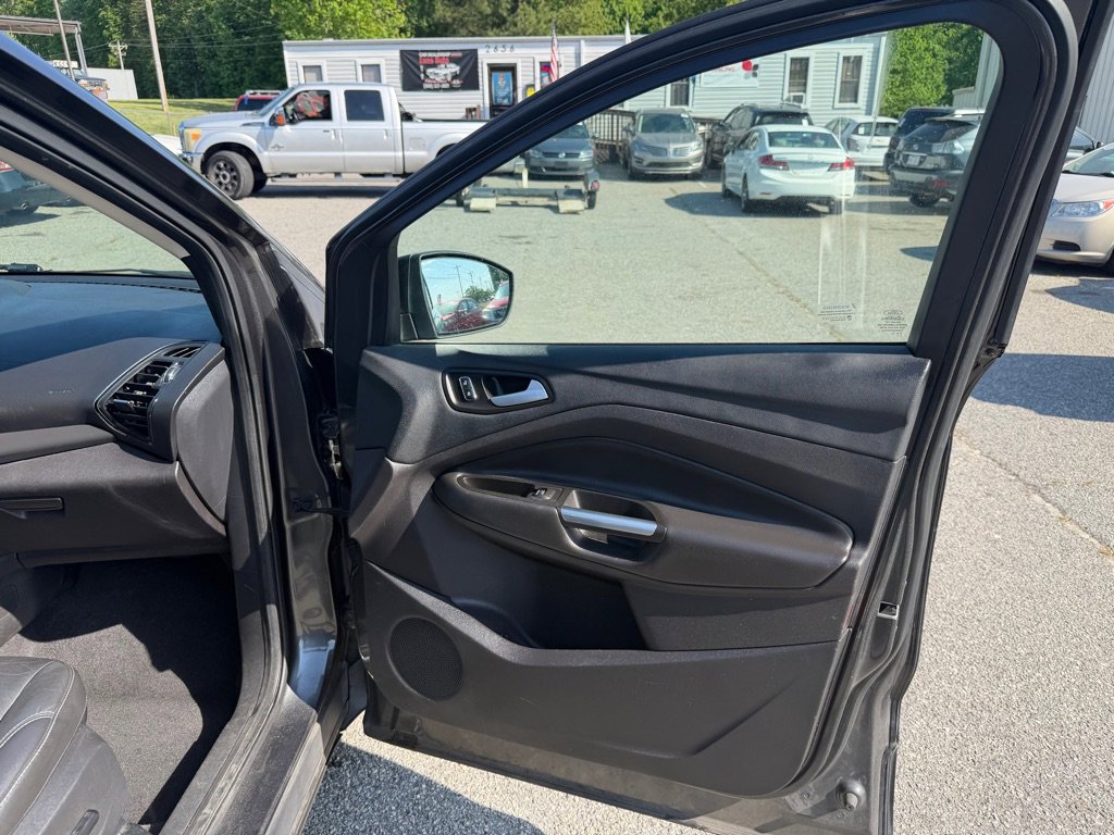 Used 2016 Ford Escape Titanium w/ Equipment Group 301A FWD image 14