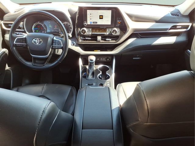 Used 2023 Toyota Highlander XLE image 22