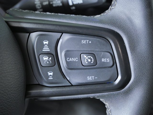 Used 2025 Jeep Wrangler Unlimited Rubicon AWD/4WD image 31