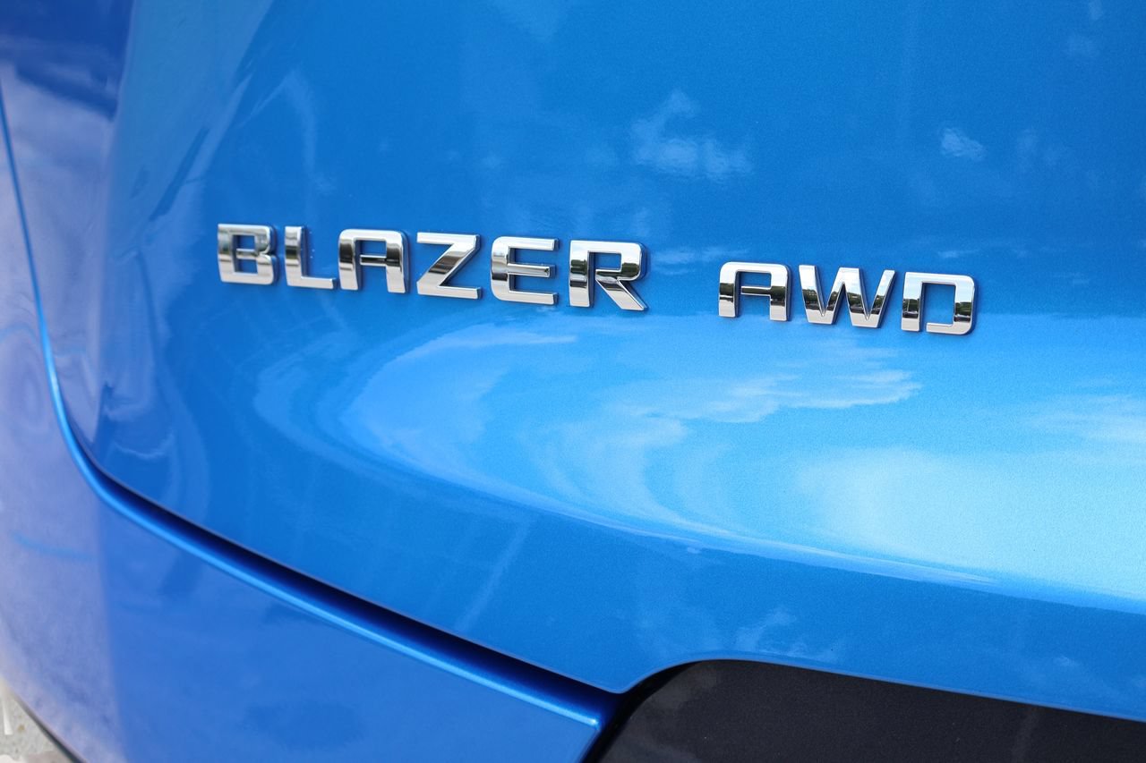 Used 2024 Chevrolet Blazer Premier w/ Driver Confidence II Package AWD/4WD image 10
