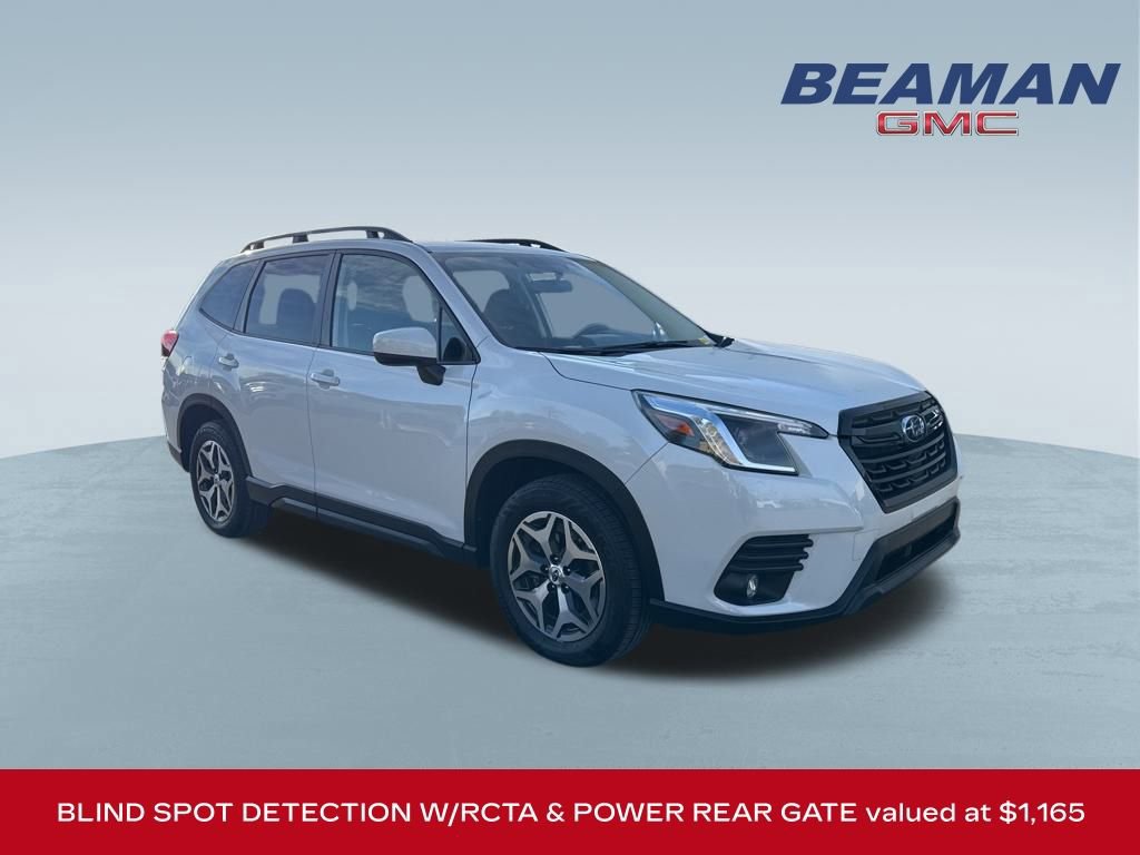 Used 2024 Subaru Forester Premium image 1