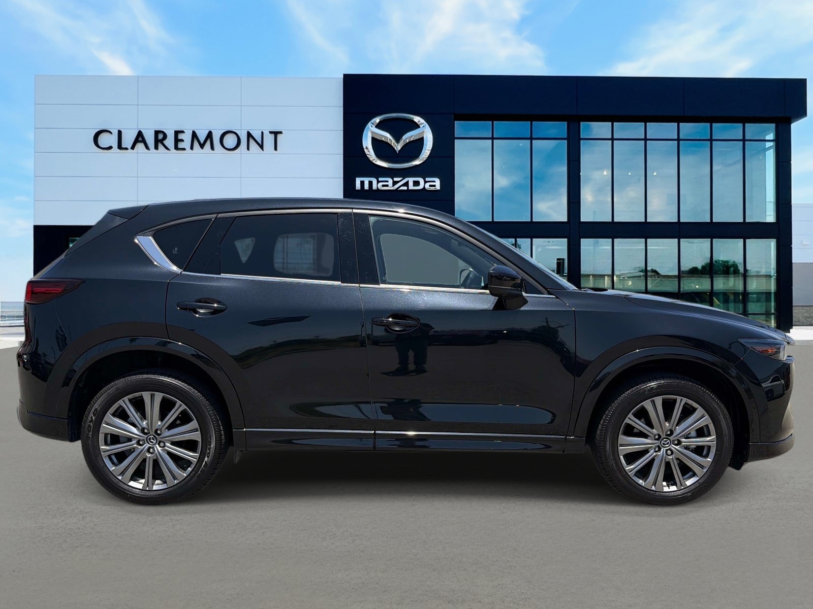 Certified 2025 MAZDA CX-5 Signature AWD/4WD image 4