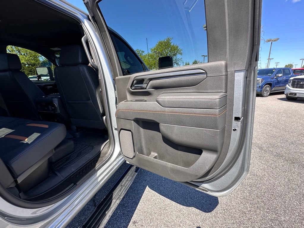 Used 2026 GMC Sierra 2500 AT4 w/ AT4 Premium Plus Package AWD/4WD image 18