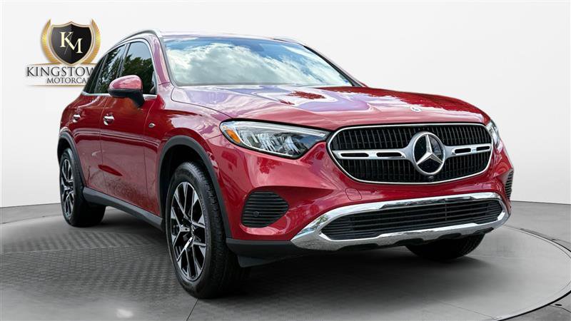 Used 2025 Mercedes-Benz GLC 350e 4MATIC image 7