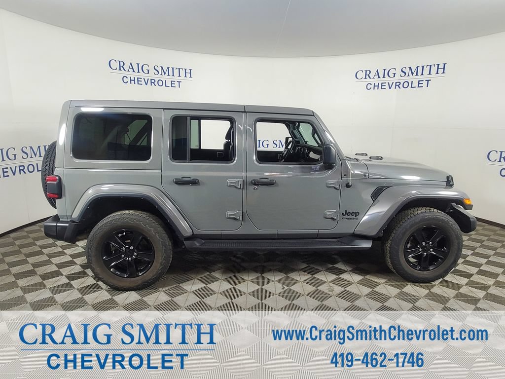 Used 2022 Jeep Wrangler Unlimited Sahara AWD/4WD image 8