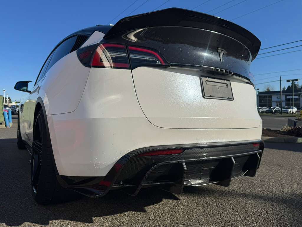Used 2021 Tesla Model Y Performance image 13