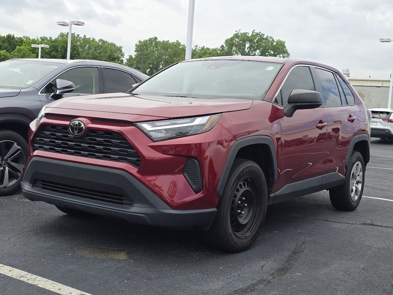 Used 2023 Toyota RAV4 LE FWD image 3
