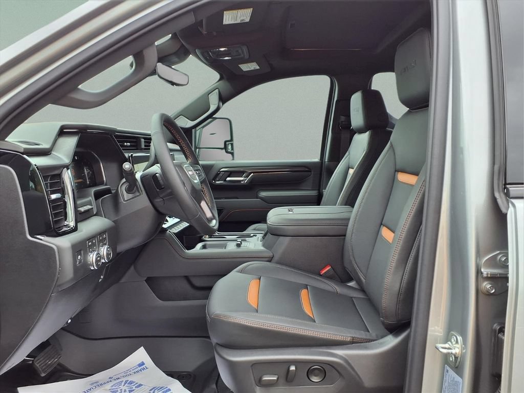 New 2026 GMC Sierra 2500 AT4 w/ AT4 Premium Plus Package AWD/4WD image 8
