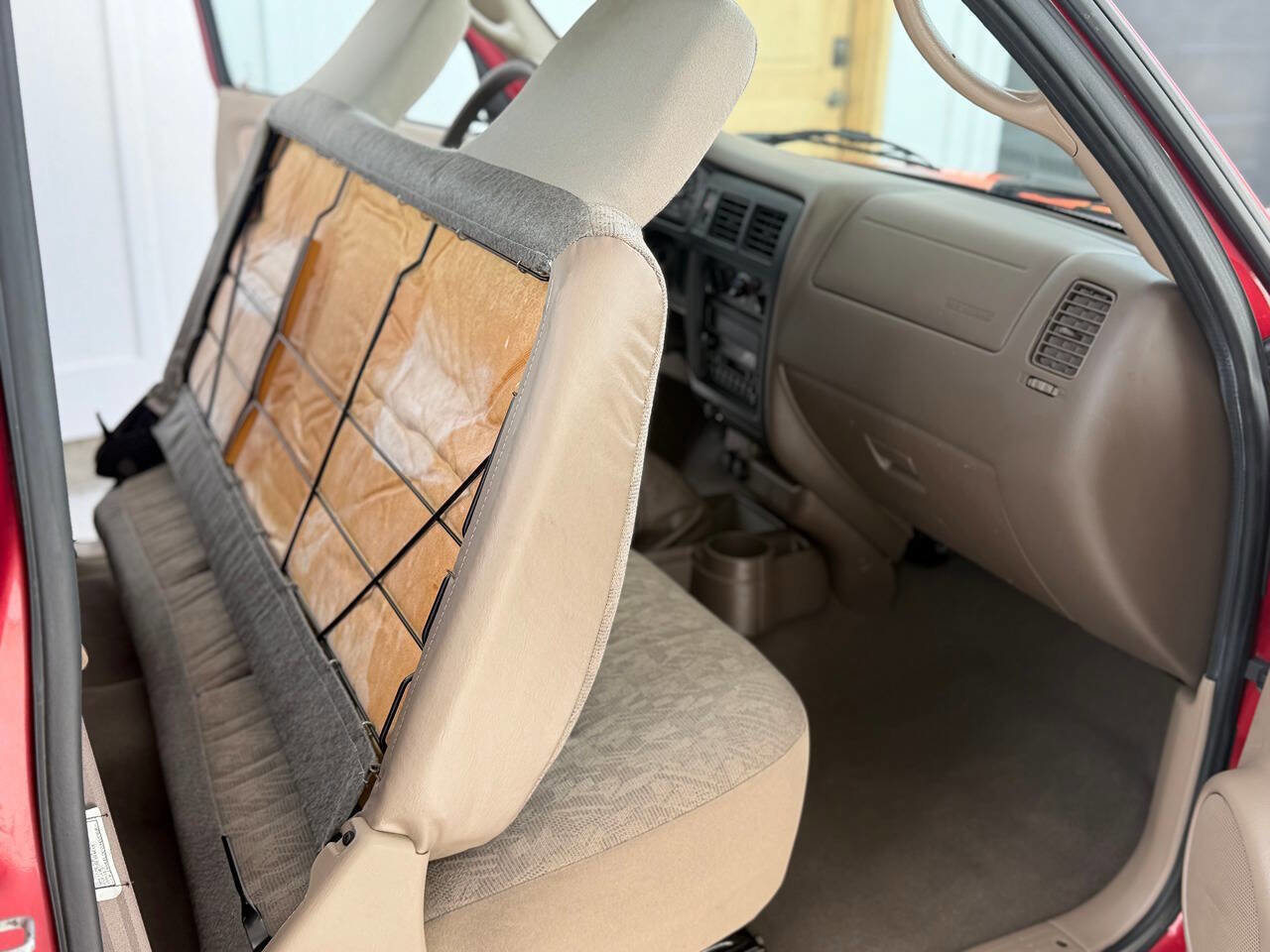 Used 2002 Toyota Tacoma 2WD Regular Cab image 77