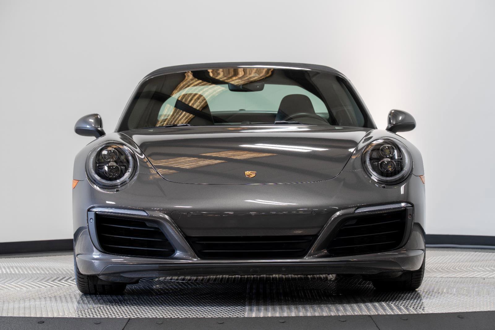 Used 2017 Porsche 911 Targa 4S image 9