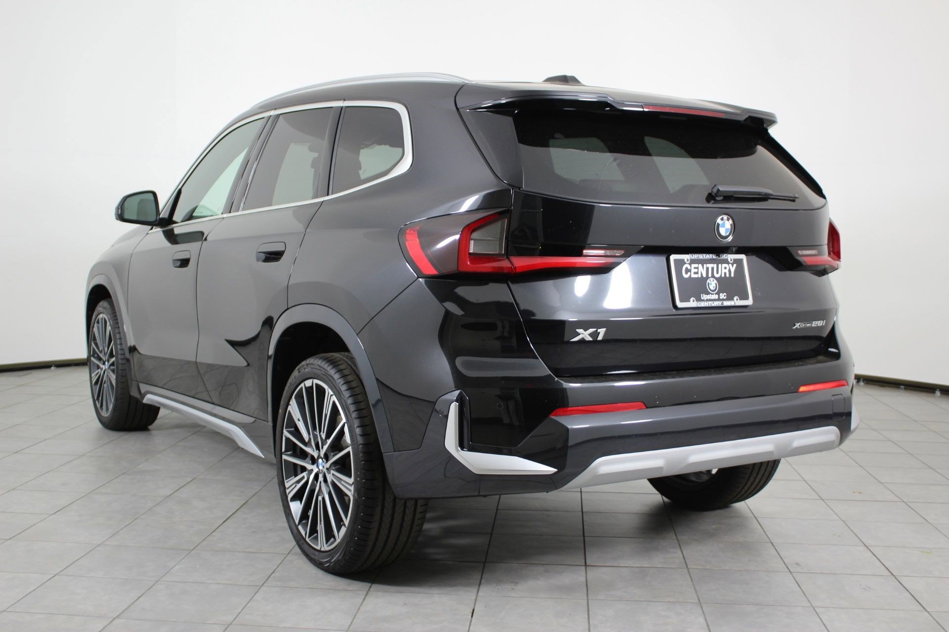 New 2026 BMW X1 xDrive28i w/ Technology Package image 3