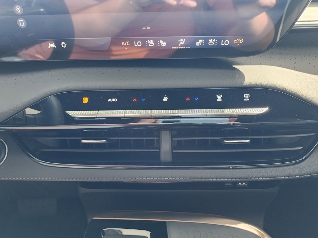 New 2026 Buick Enclave Avenir w/ Super Cruise Package image 32