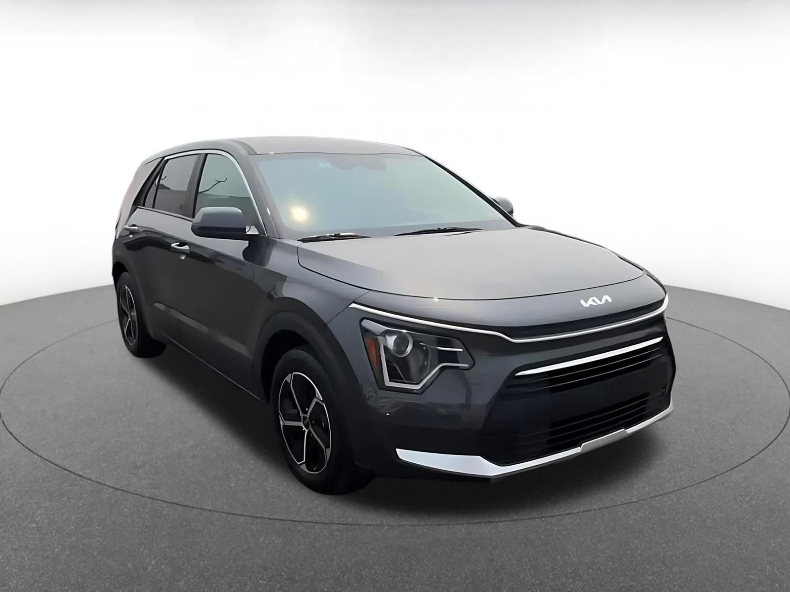 Used 2026 Kia Niro LX FWD image 3