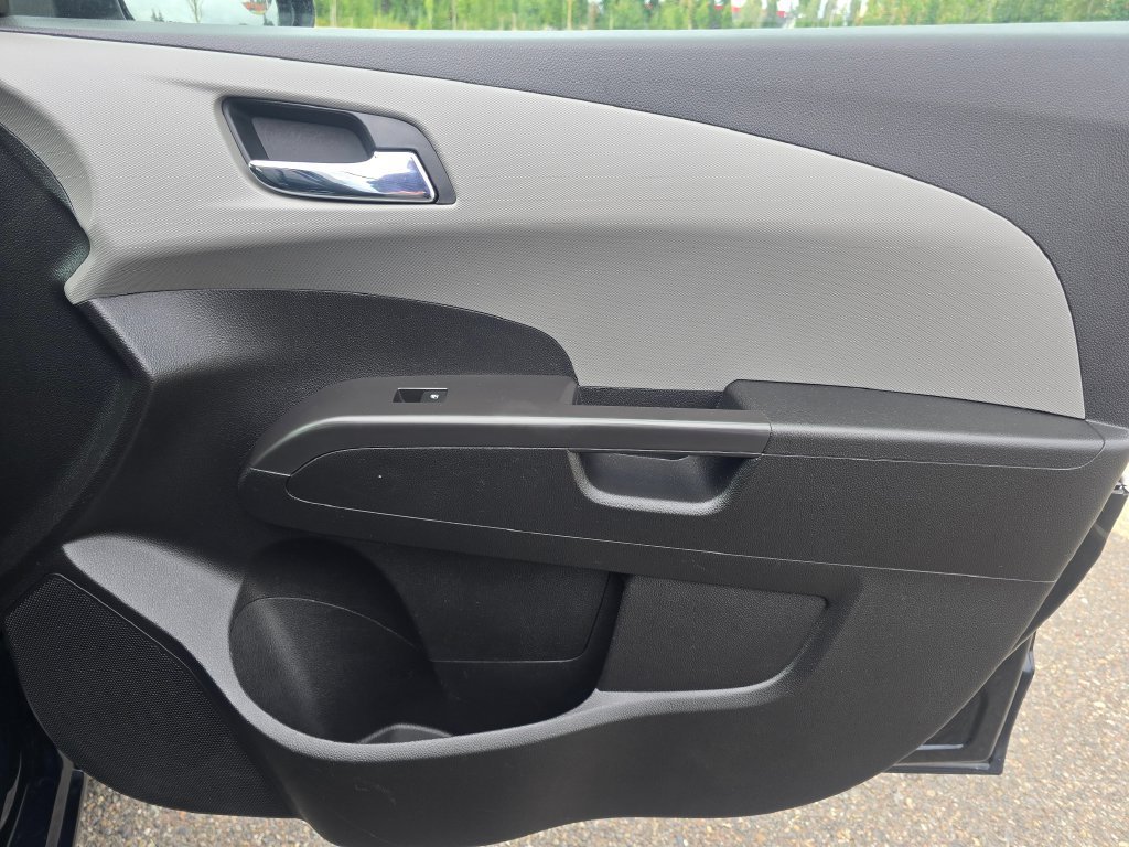 Used 2014 Chevrolet Sonic LT w/ Wheels and Fog Lamp Package FWD image 19