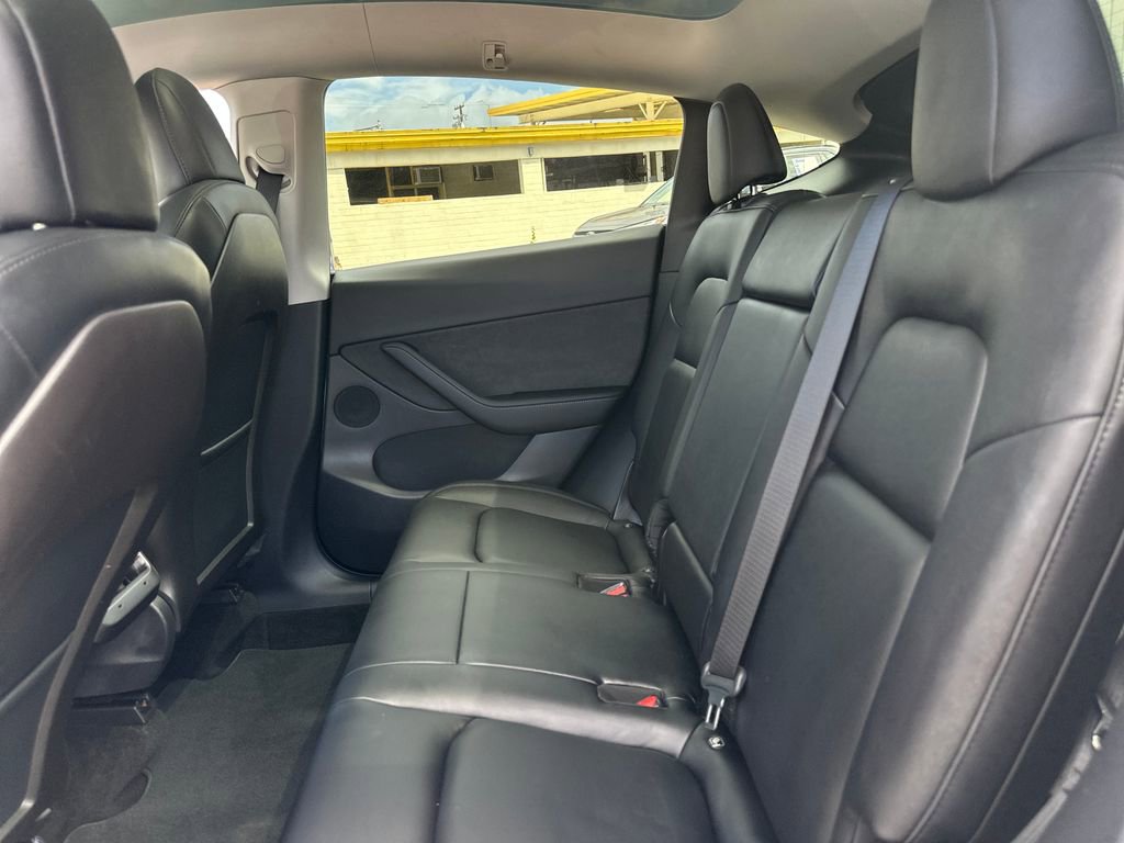 Used 2020 Tesla Model Y Long Range image 14