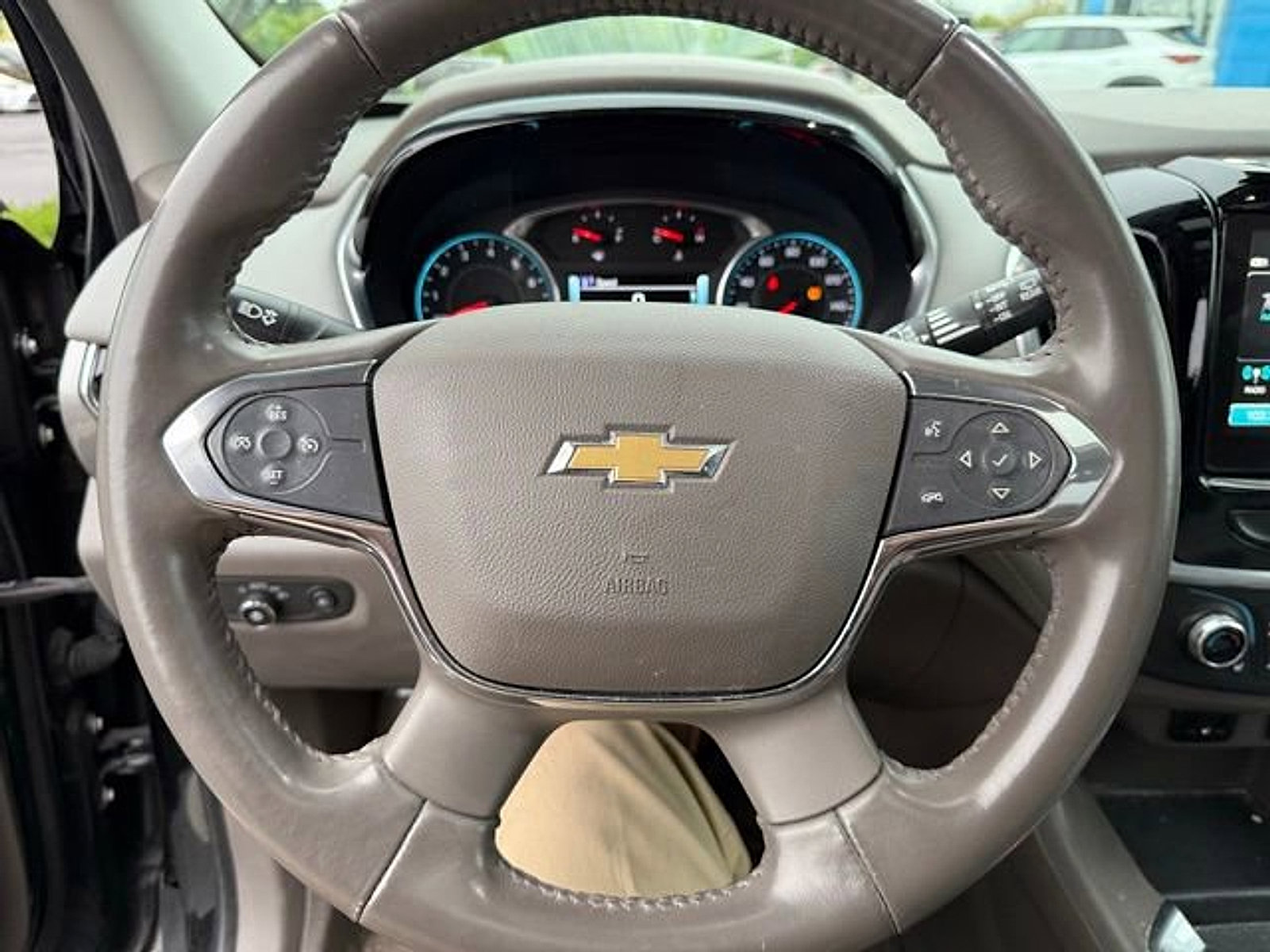 Used 2019 Chevrolet Traverse LT w/ LT Premium Package AWD/4WD image 8