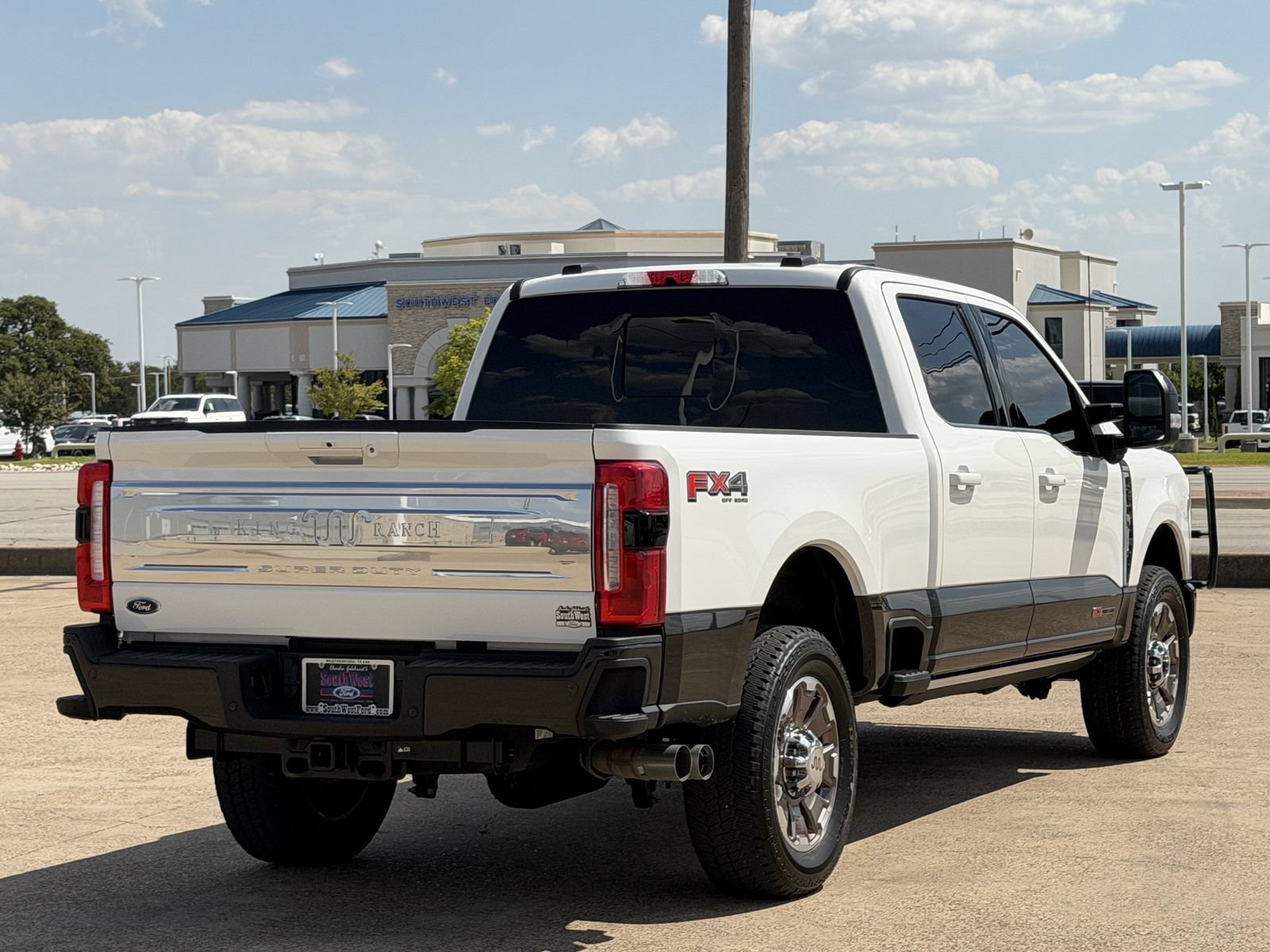 Used 2025 Ford F250 King Ranch AWD/4WD image 4